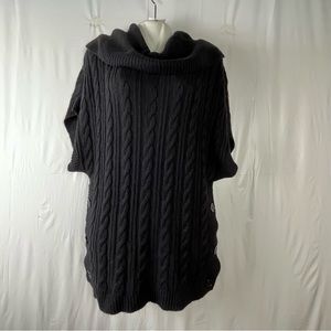 5/$30 Nicole women short sleeve black tunic sweater‎ size M